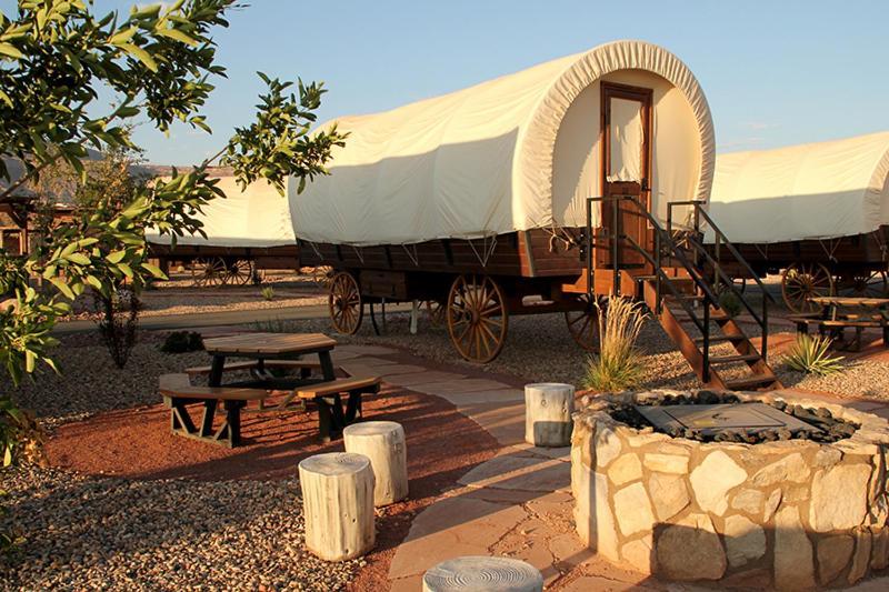 Zion White Bison Glamping & Rv Resort Virgin Kültér fotó