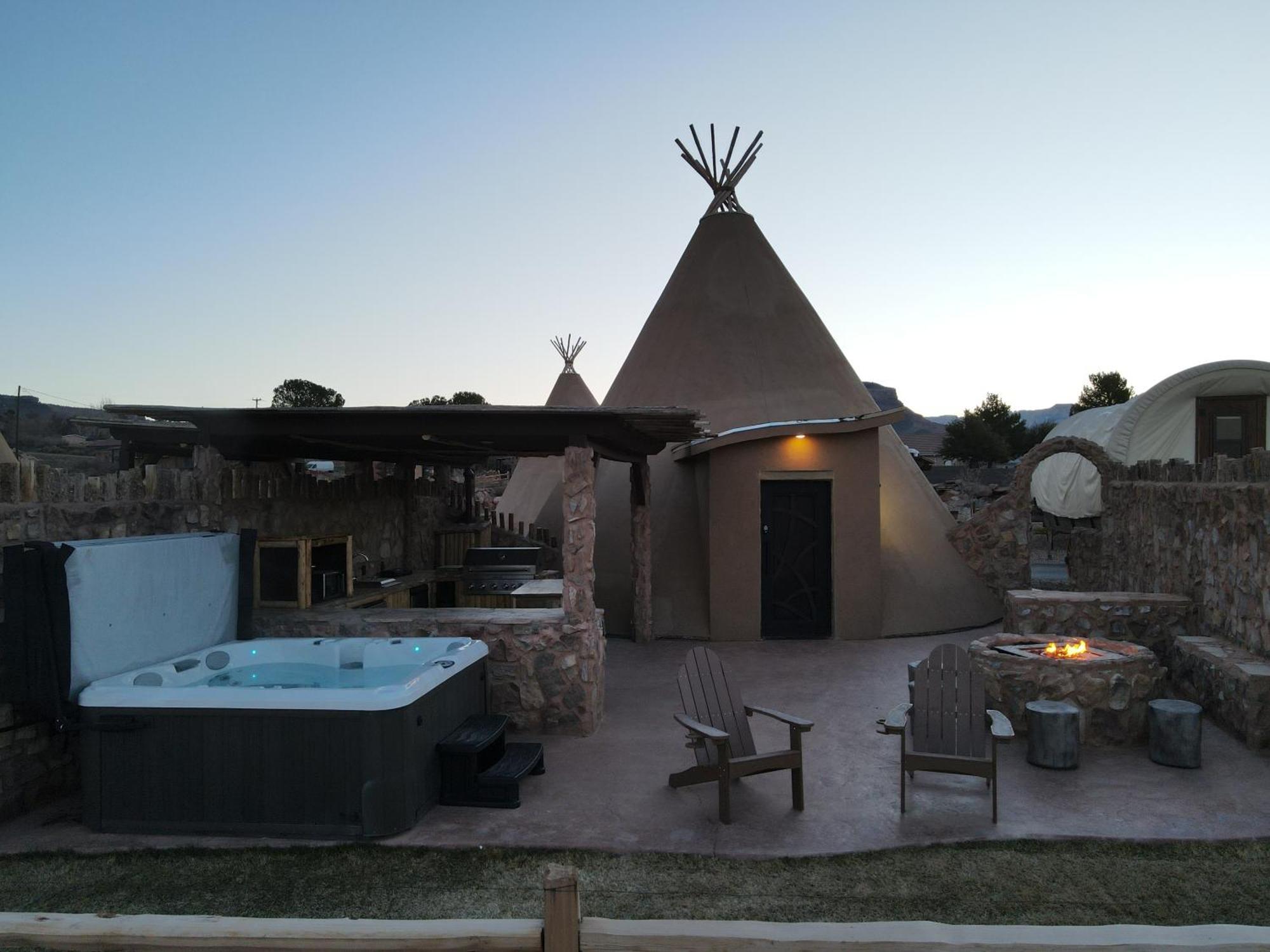 Zion White Bison Glamping & Rv Resort Virgin Kültér fotó