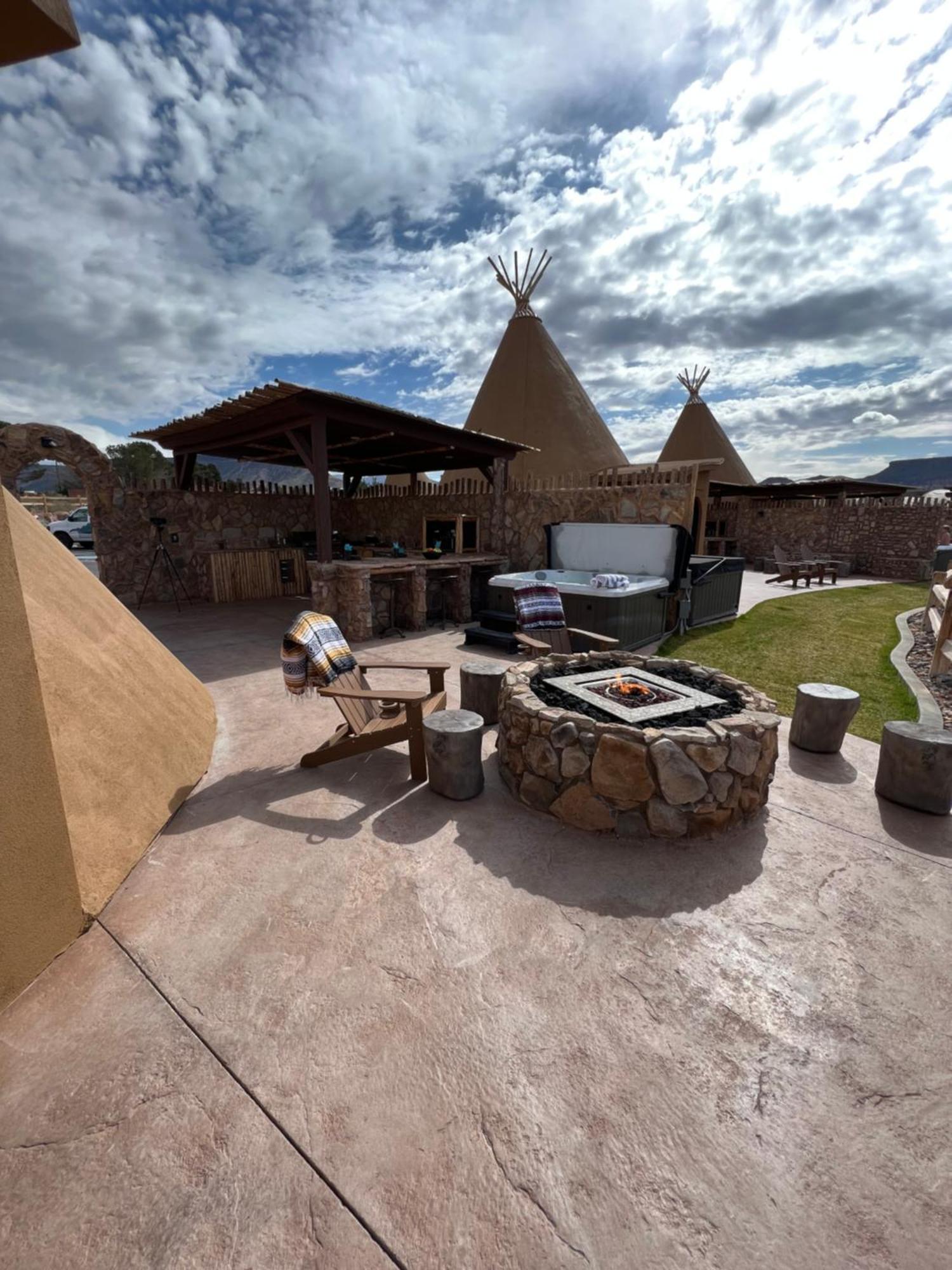 Zion White Bison Glamping & Rv Resort Virgin Kültér fotó